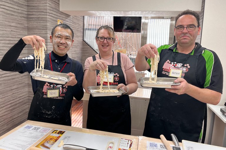 Kyoto: Japanese Udon and Sushi Cooking Class with Tastings