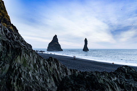 雷克雅未克：南海岸奇观和北极光之旅