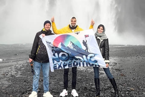 South Shore Adventure by 4x4 in Spanish with Professional Photos Iceland's South Shore in a 4x4 in Spanish with Professional Photos