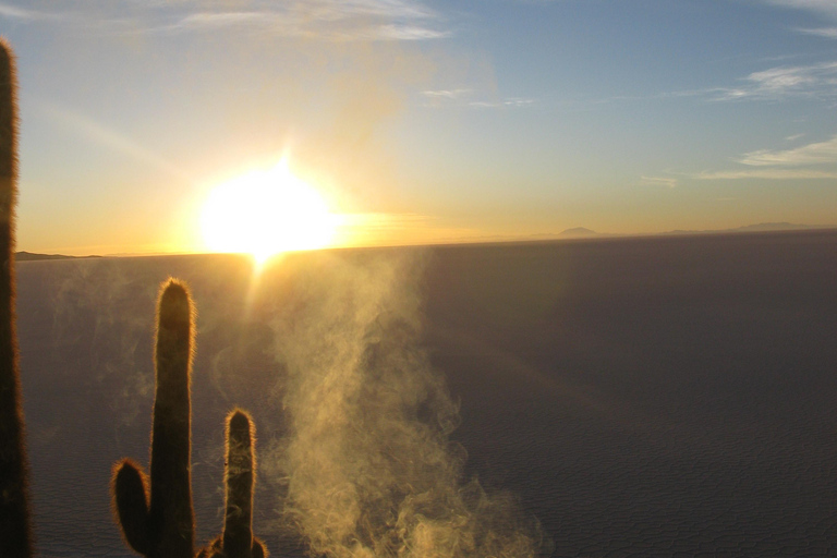 La Paz: 4 Days 3 Nights Salar de Uyuni Tour by Air