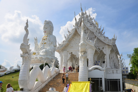 From Chiang Mai: Chiang Rai's Temples and Golden Triangle White Temple, Blue Temple, Wat Phra Keaw and Golden Triangle