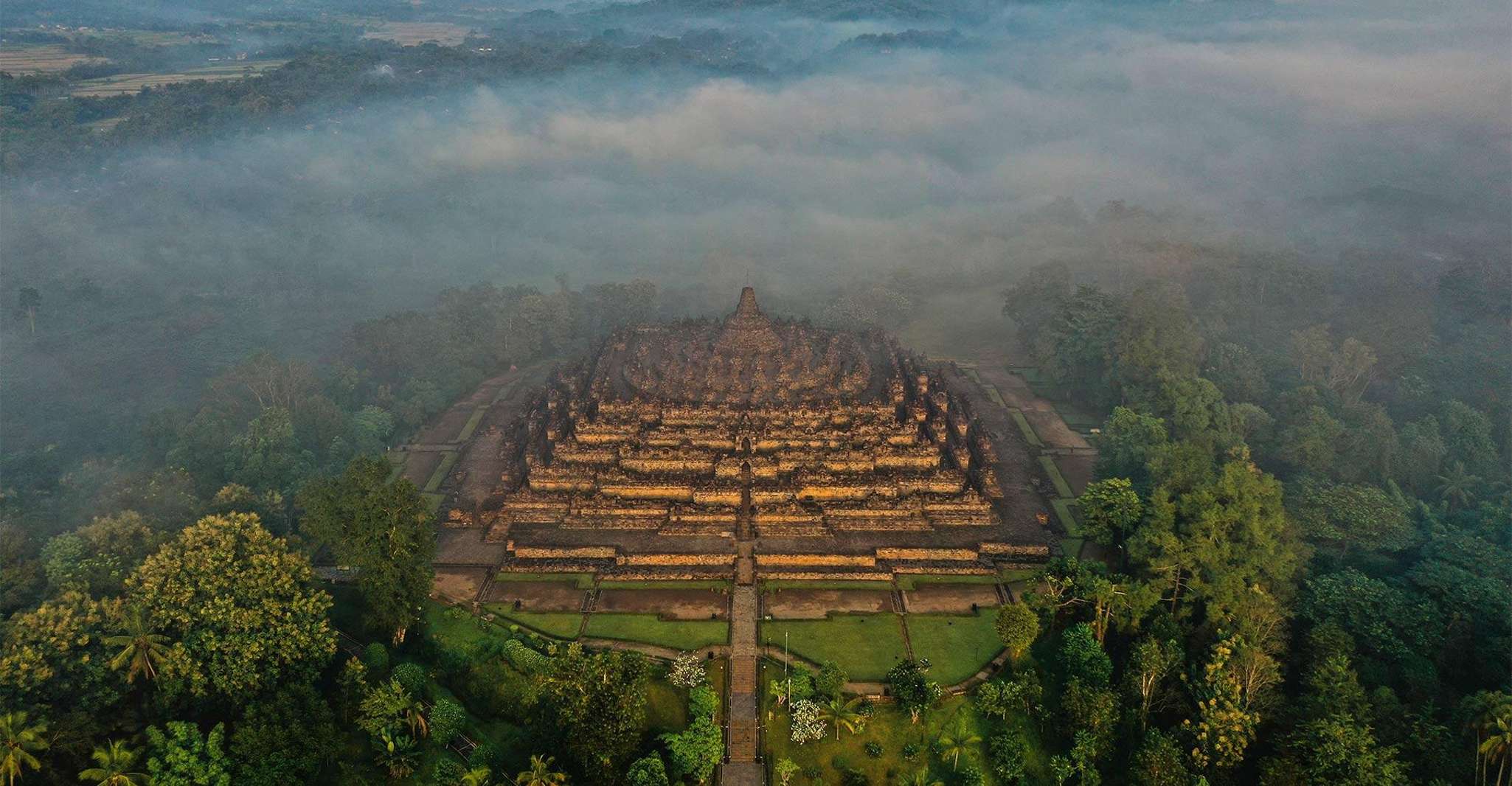 Yogyakarta: Borobudur sunrise(guarantee climb up)& Prambanan photo 4