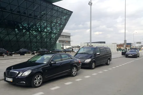 Cracovia: Traslado privado desde/hasta el aeropuerto de Cracovia (KRK)