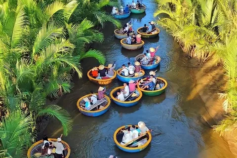 Hoi An: Tour en barco por el río y lanzamiento de linternas