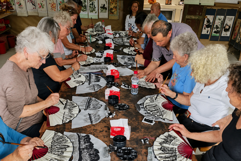 Yangshuo: Peng Family Fan Painting Workshop in Fuli Fan Painting Workshop