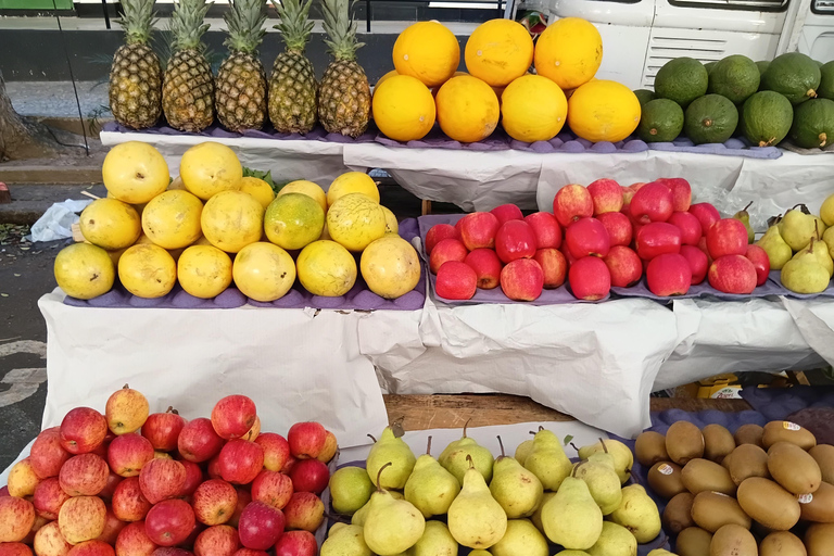 Rio de Janeiro: Copacabana Market Tour with Tastings