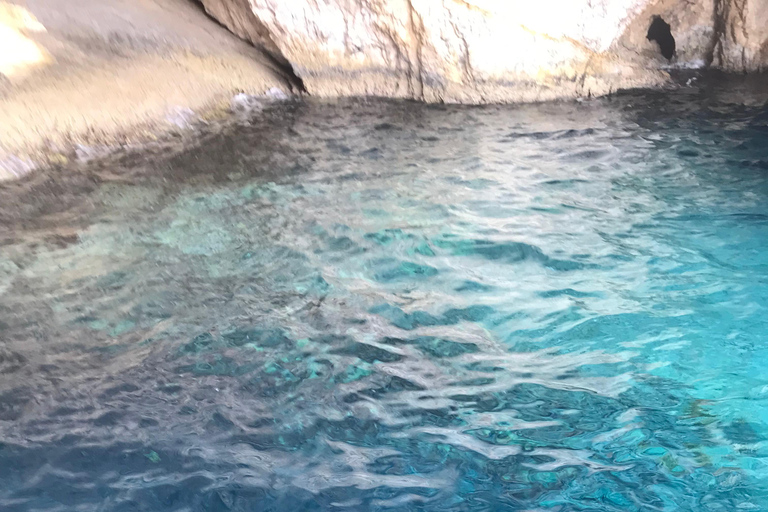 Zakynthos: Navagio Beach and Blue Caves Boat Tour Around Zante by private boat