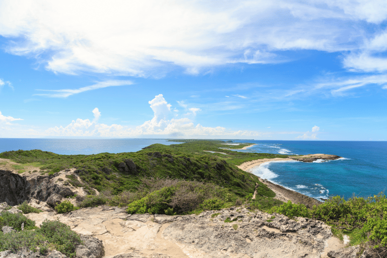 Explore Pointe des Châteaux on an electric bike