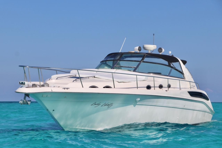 Vaarparadijs in een luxe jacht in Cancun6 uur durende luxe tour rond Isla Mujeres