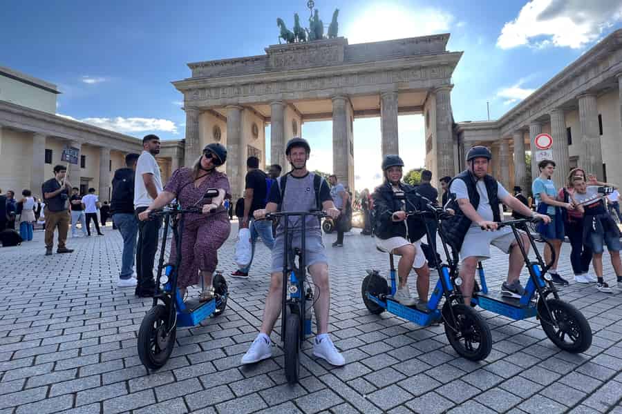 Berlin: E-Scooter-Tour zu den Top-Sehenswürdigkeiten. Foto: GetYourGuide
