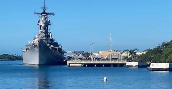 Private Pearl Harbor USS Arizona and USS Missouri