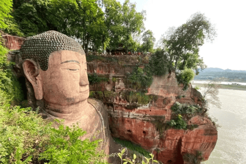 Leshan Giant Buddha Tour: Discover Ancient Stone Masterpiece Leshan Giant Buddha: One-Day Tour with Exclusive Car & Lunch