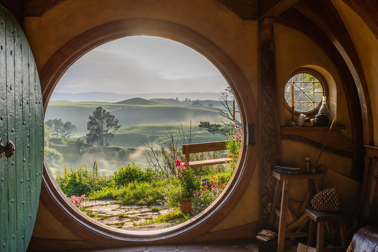 Waitomo Ruakuri Cave &amp; Hobbiton: The Magical Discovery Tour