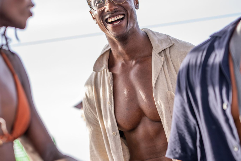 Ibiza: Half Day Pass at Ibiza Boat Club with Brunch & Drinks Bottomless Brunch Boat Party: General Admission