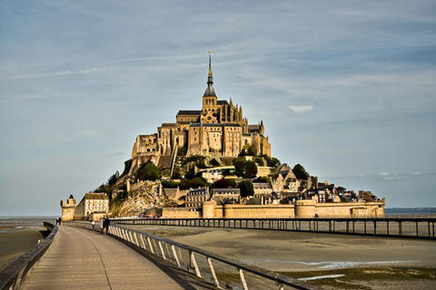 From Paris: Mont Saint-Michel Guided Day Trip with Entry