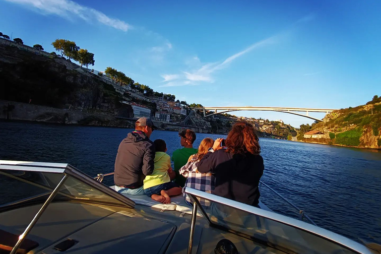 Porto: Passeio Privado de Barco no Rio Douro (maks. 6 pikseli) 1h30mPasseio Privado de Barco no Rio Douro (maks. 6 pikseli) 1h30m