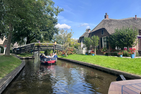 Z Amsterdamu: wycieczka 1-dniowa do Giethoorn z rejsem po kanałach i zwiedzaniem wioski