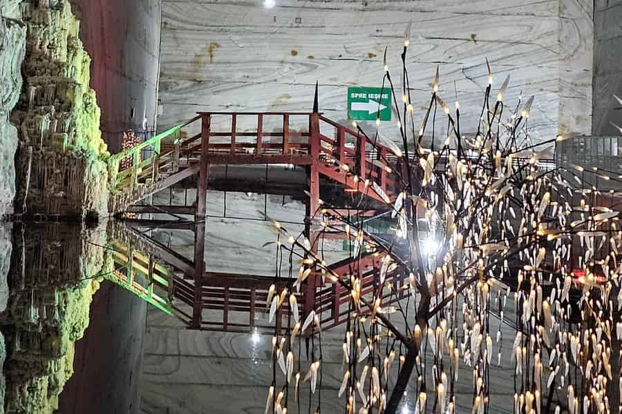 Tagestour zum Kloster Snagov, Draculas Grab und Salzbergwerk ab Bukarest. Foto: GetYourGuide