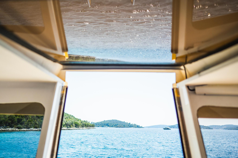 Korčula 3 ISLAND CATAMARAN TOUR Badija - Vrnik - Stupe