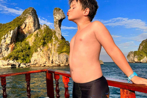 Krabi: Sunset Dinner Cruise & Swimming by Luxury Junk Boat