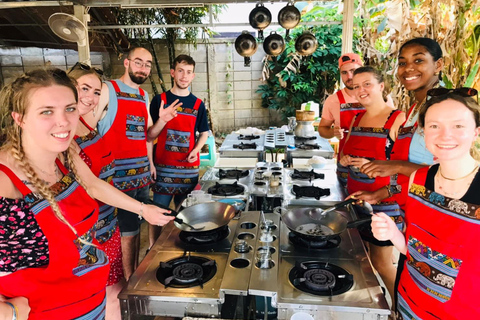 Chiang Mai : Cours de cuisine, visite du marché et du jardin d'herbes thaïlandaises