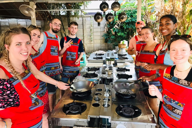 Chiang Mai : Cours de cuisine, visite du marché et du jardin d'herbes thaïlandaises