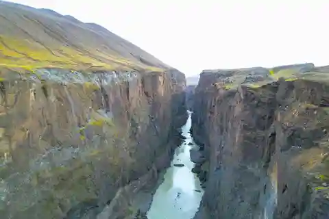 From Seyðisfjörður: Stuðlagil Canyon and the Highland Circle