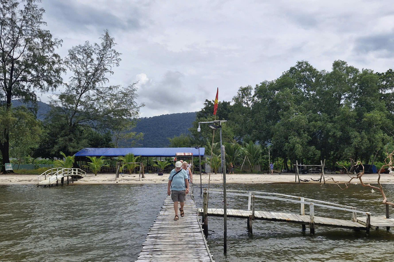 Phu Quoc: Kayak Cua Can River & Starfish Beach Tour