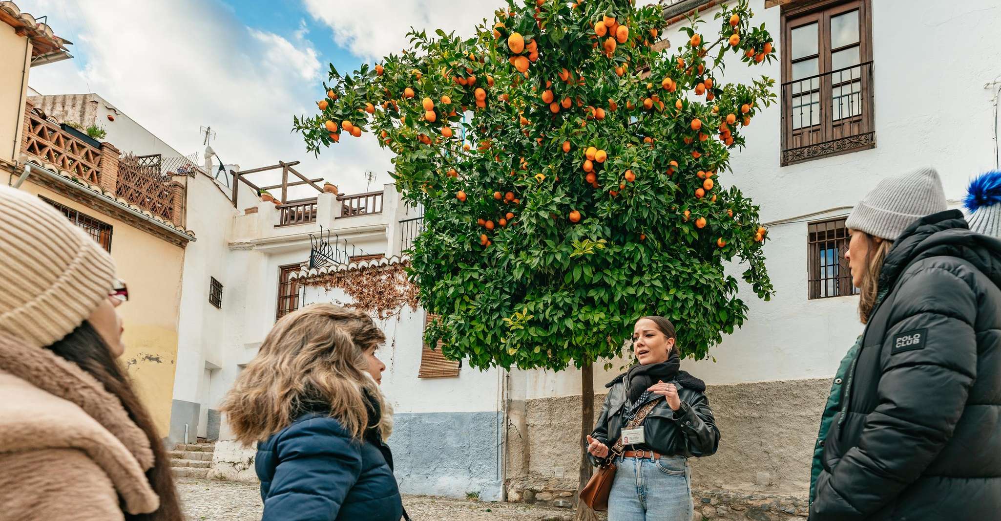 Granada, Sunset Walking Tour in Albaicín & Sacromonte - Housity