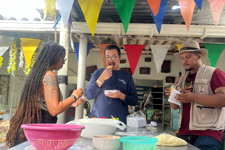 Cartagena: Adventure in Turbaco and botanical garden Cartagena: Turbaco Adventure and Botanical Garden