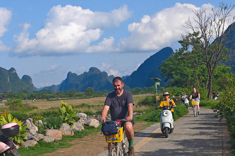 Guilin: Li River Hike, Xianggong Hill & Yulong River Tour