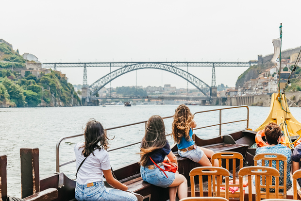 Oporto: paseo en barco por los 6 puentes del río Duero