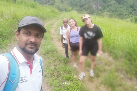 Kandy: Knuckles Mountain Range Full-Day Hike with Lunch