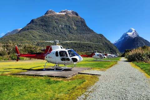 Milford Sound Scenic Helicopter Flight with Landing - Image 2