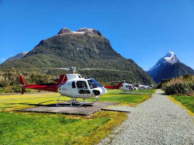 Milford Sound Scenic Helicopter Flight with Landing