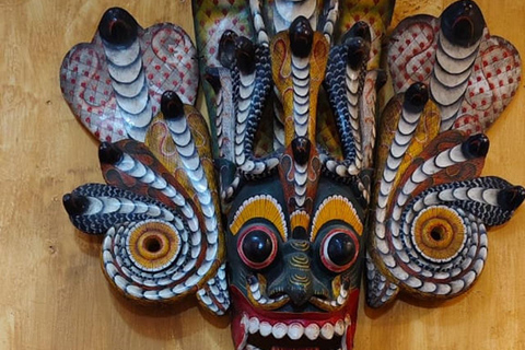 Galle: Colombo Airport Transfer with Ambalangoda Mask Museum