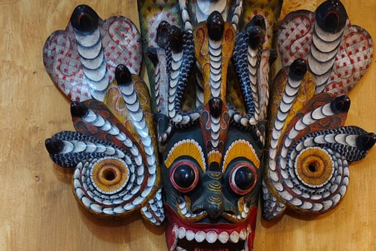Galle: Colombo Airport Transfer with Ambalangoda Mask Museum