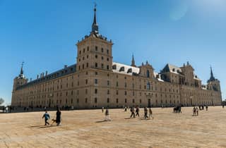 Madrid: Private Tour mit dem Auto nach El Escorial und ins Valle de Cuelgamuros