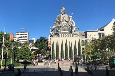 Medellín CityTour: Pueblito Paisa, Plaza Botero, Comuna 13, Viewpoints, and more Medellín CityTour: Pueblito Paisa, Plaza Botero, Comuna 13, Viewpoints and more