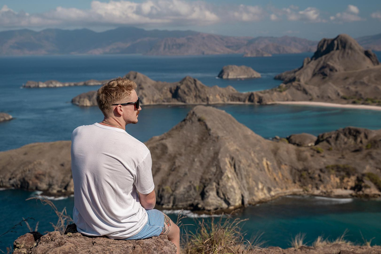 Labuan Bajo: Full-Day Komodo Speedboat Tour with Snorkeling