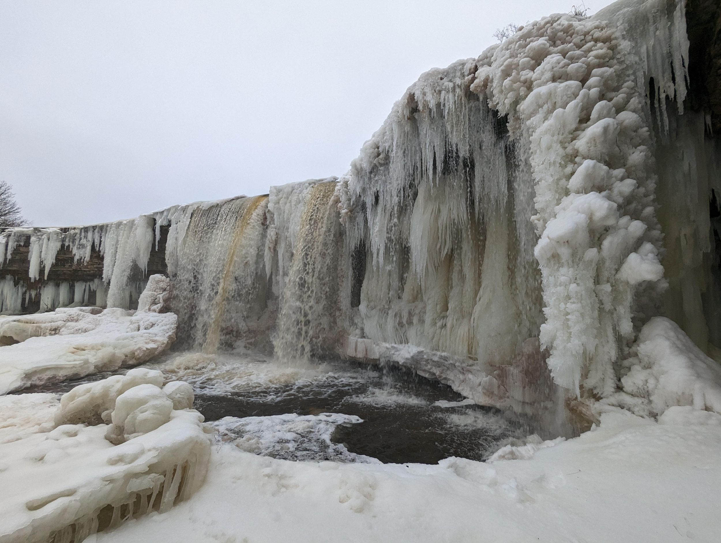 Von Tallinn aus: Jägala Wasserfall und Picknick Tour