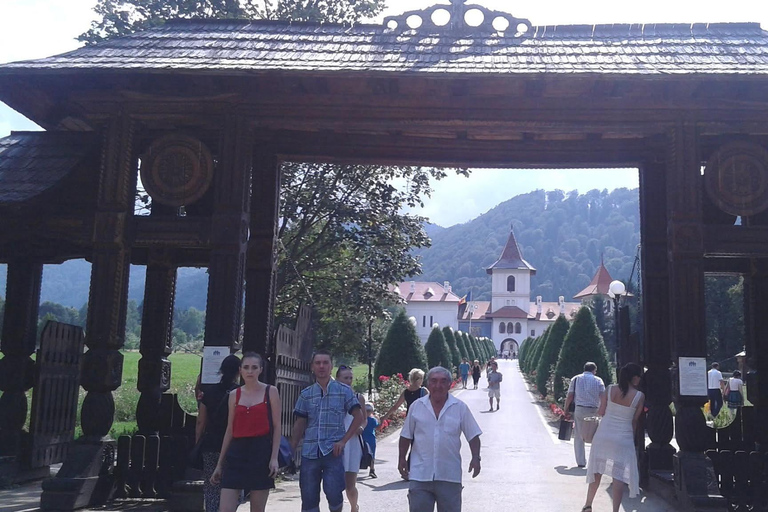 From Brasov: Sky Road & Sacred Valley Private Experience