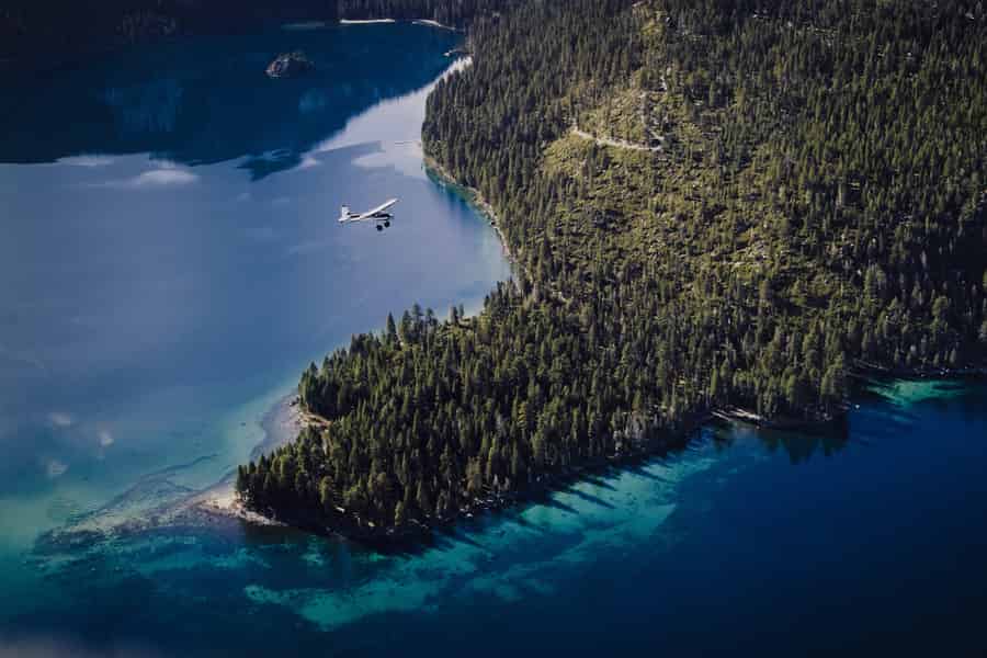 Lake Tahoe: Rundflug. Foto: GetYourGuide