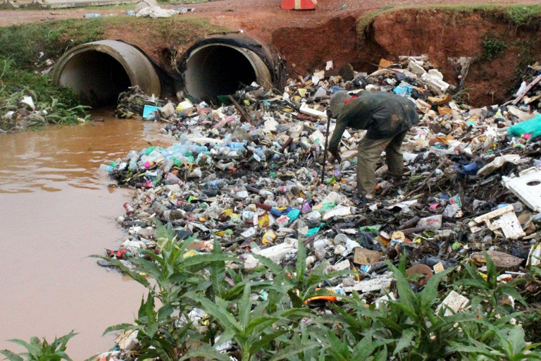 Kigali City and Slum Guided Tour with Pickup and Drop Offs