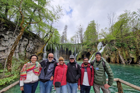 De Zagreb: Viagem guiada de 1 dia a Rastoke e aos lagos Plitvice