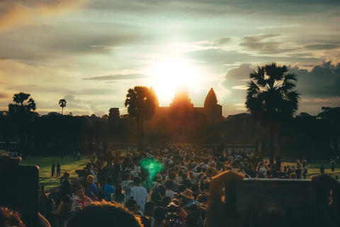 Angkor Wat - 2 dias: pequeno, grande circuito e templo de arenito rosaMesma opção, melhor preço para até 9 pessoas