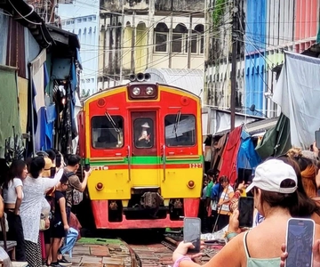 Hua Hin: Visita ao incrível mercado ferroviário de Maeklong