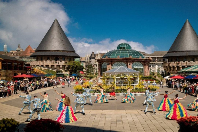 Da Da Nang: tour giornaliero delle colline di Ba Na e del Golden Bridge in funiviaDa Da Nang: escursione alle colline di Ba Na e al Golden Bridge