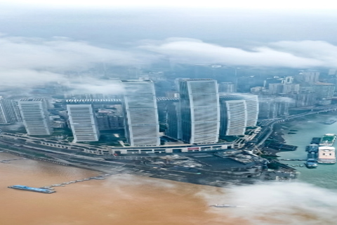 Promenez-vous dans les anciens docks et les quartiers commerciaux modernes de Chongqing