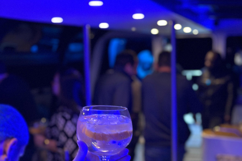 New Year’s Eve Luxury Boat – DJ, Buffet & Open Bar